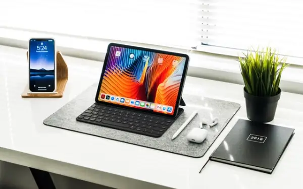 НАЧАЛО furniture store home office furniture setups img 3
